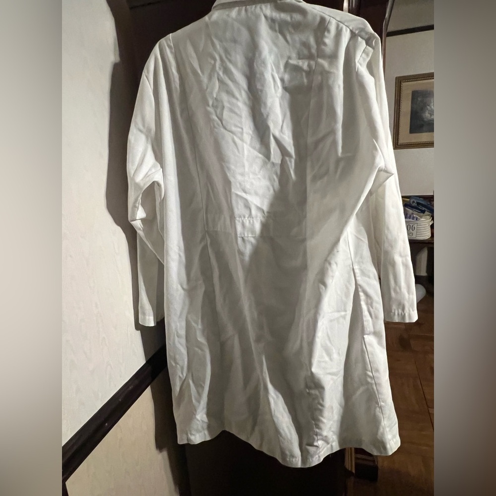 Men's White Coat - Picture 3 of 4